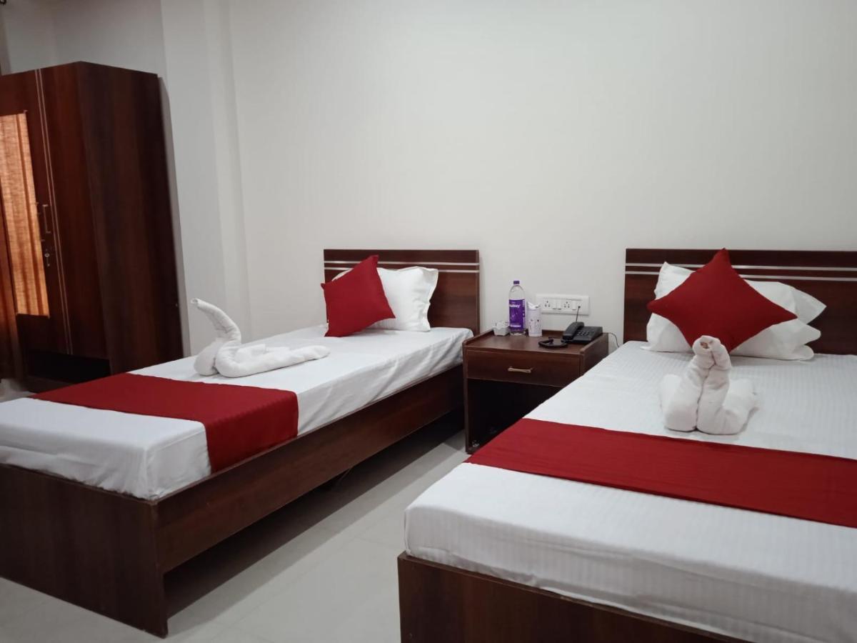 Hotel Haren Grand Гувахати Екстериор снимка